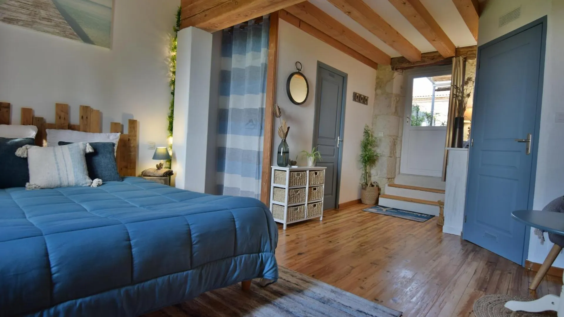 Chambre d'hôtes Le Bol d'Air avec jacuzzi Castelnau-sur-lʼAuvignon Couette-café